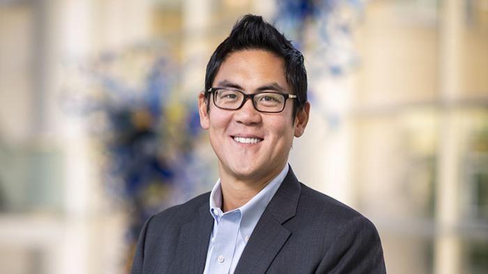 Alex Hsu Headshot